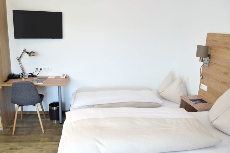 three bed rooms hotel kronenhirsch