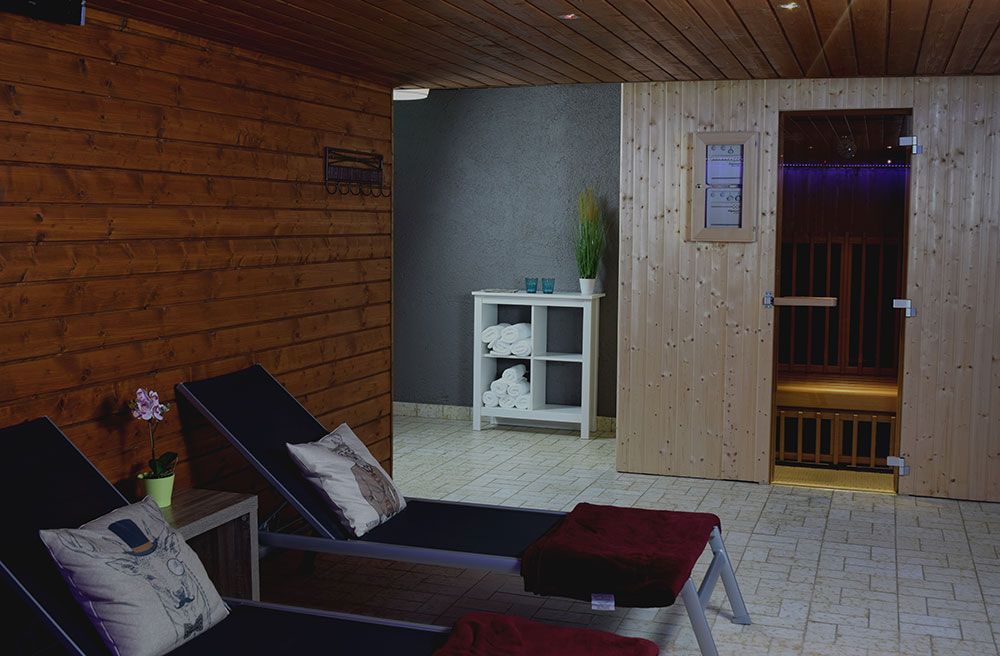 Recreation infrared cabin